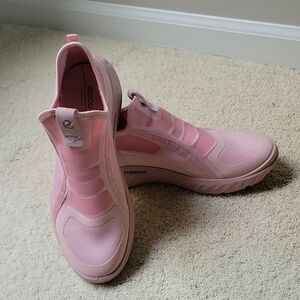 ECCO Women's Pink Slip-On Shoes Size 6/6.5‎ NWOT